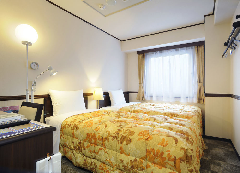 Toyoko Inn Yokohama Sakuragicho Экстерьер фото